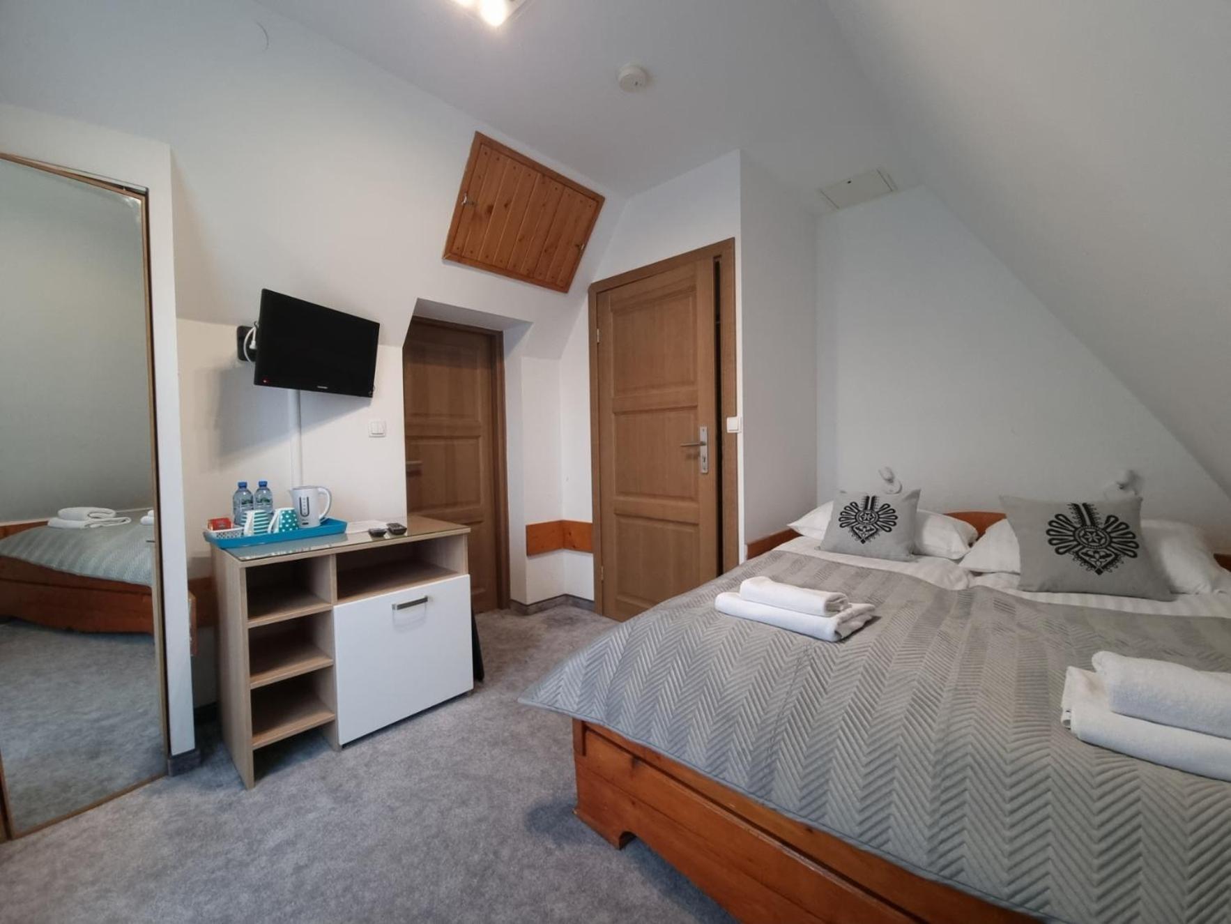 ザコパネ ウィラ アンタロウカ Bed & Breakfast エクステリア 写真